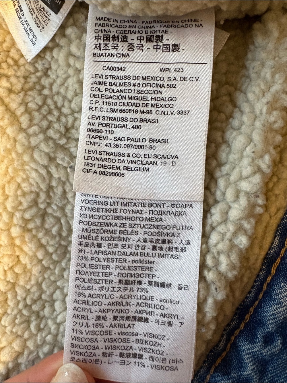 Levi's Blue Denim Sherpa Jacket with Cream Collar - Picture 5 of 5